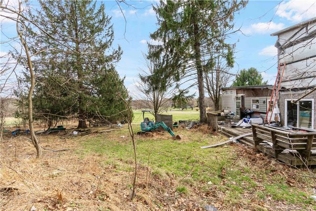 465 Amsler Ridge Rd, Economy, PA 15143