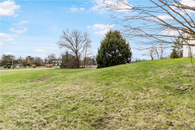 465 Amsler Ridge Rd, Economy, PA 15143