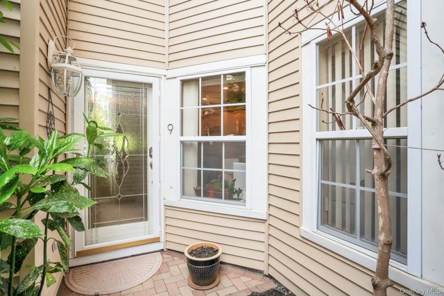 9 Windwatch Drive, Hauppauge, NY 11788