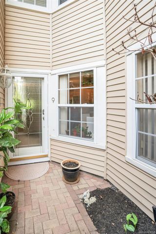 9 Windwatch Drive, Hauppauge, NY 11788