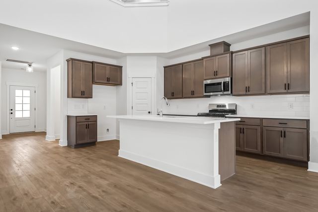 2882 Hutson Drive, White House, TN 37188