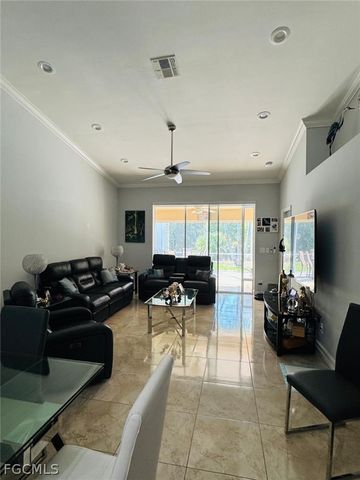 5313 Whitten DR 84, Naples, FL 34104