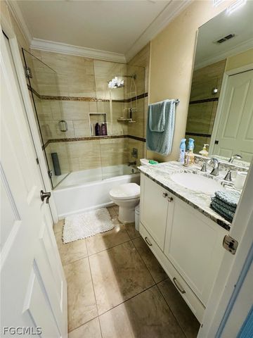 5313 Whitten DR 84, Naples, FL 34104