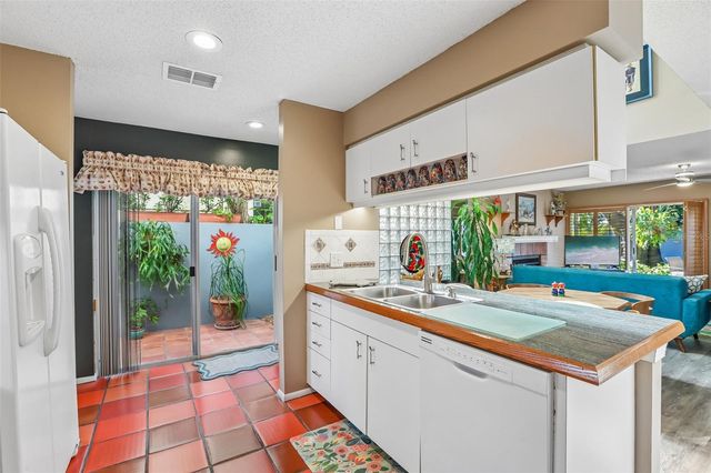 3308 W SANTIAGO STREET A, Tampa, FL 33629