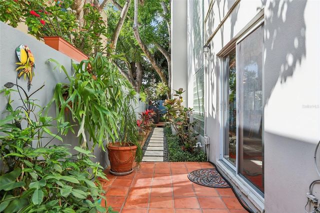 3308 W SANTIAGO STREET A, Tampa, FL 33629