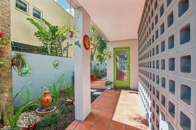 3308 W SANTIAGO STREET A, Tampa, FL 33629