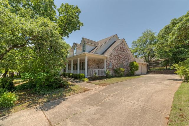 409 N Bradbury Drive, Edmond, OK 73034