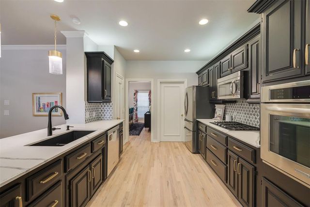 409 N Bradbury Drive, Edmond, OK 73034