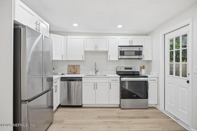 1416 EOLA Court, Jacksonville, FL 32205