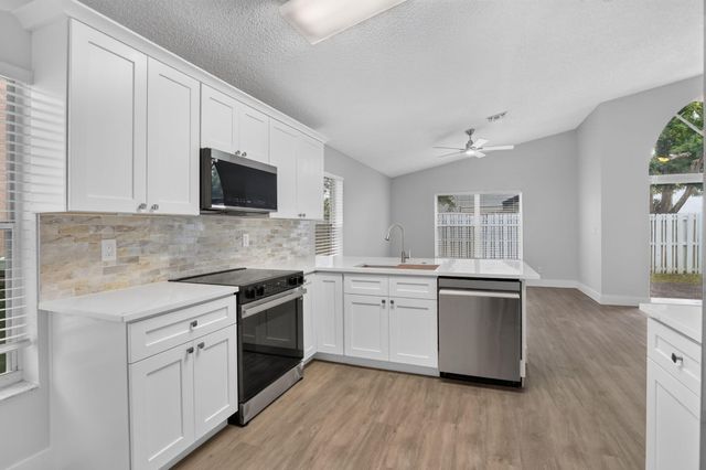 1371 SW 181ST Avenue, Pembroke Pines, FL 33029