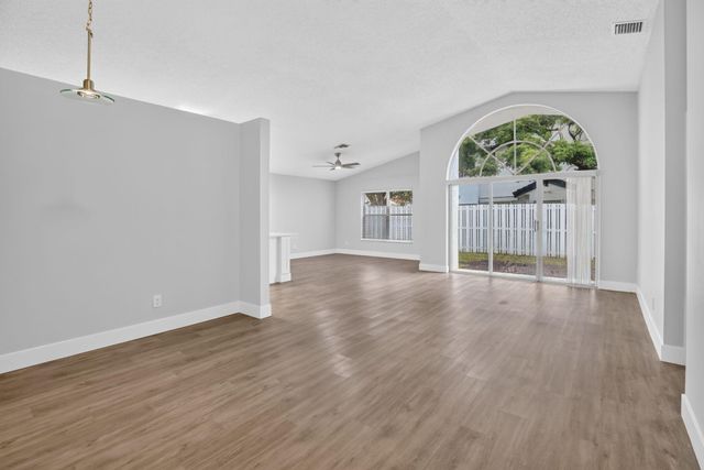 1371 SW 181ST Avenue, Pembroke Pines, FL 33029