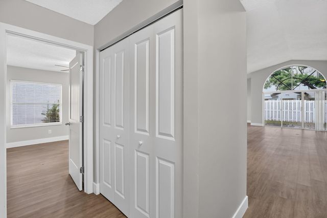 1371 SW 181ST Avenue, Pembroke Pines, FL 33029