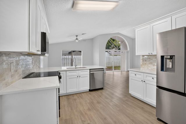 1371 SW 181ST Avenue, Pembroke Pines, FL 33029