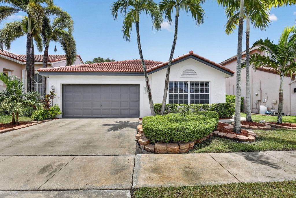1371 SW 181ST Avenue, Pembroke Pines, FL 33029