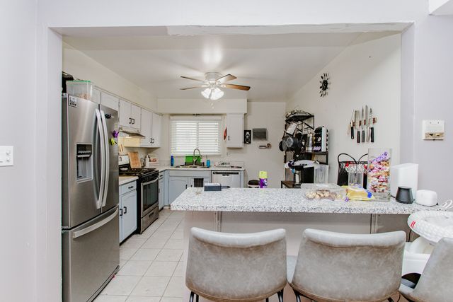 5151 N EAST RIVER Road 125A, Chicago, IL 60656