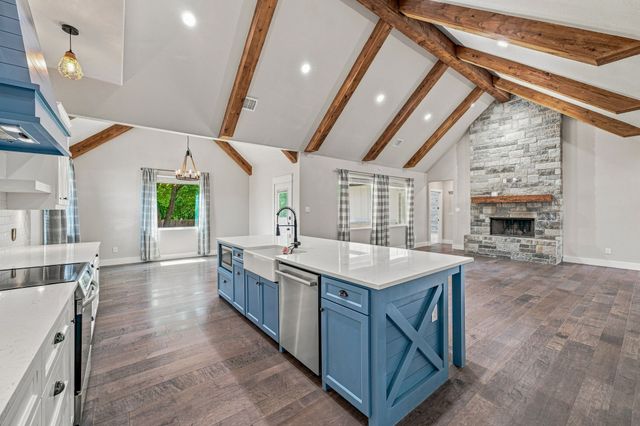 545 Mckittrick Court, Godley, TX 76044