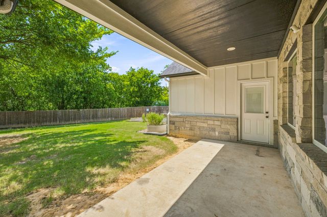 545 Mckittrick Court, Godley, TX 76044