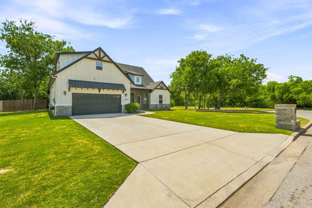545 Mckittrick Court, Godley, TX 76044