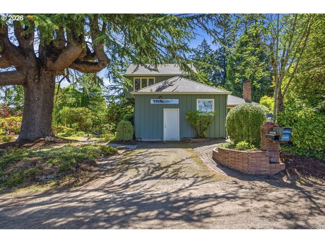 6434 Sw BRUGGER St, Portland, OR 97219