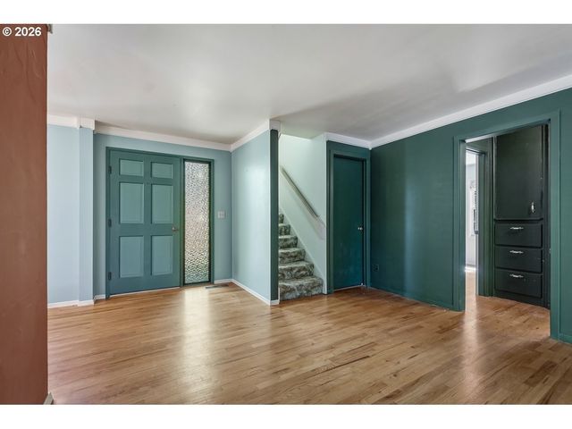 6434 Sw BRUGGER St, Portland, OR 97219