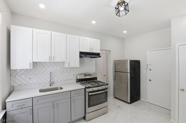 124 Paine Ave, Irvington Twp., NJ 07111