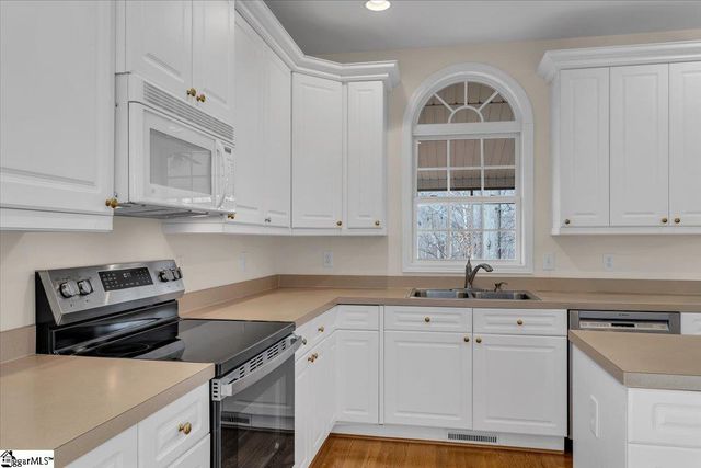 1105 Farming Creek Drive, Simpsonville, SC 29680