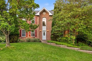 4948 Meadow Crest Dr, Hampton, PA 15101
