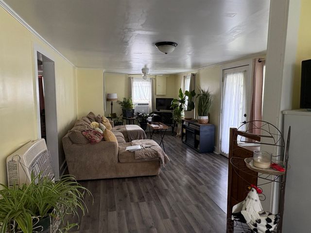 631 E Castleberry Street, Piggott, AR 72454