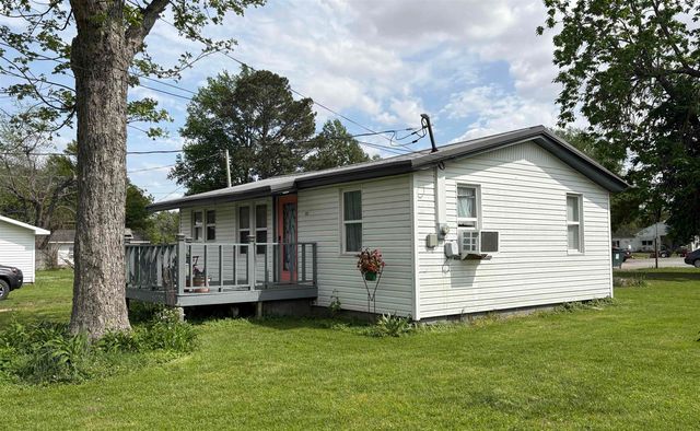 631 E Castleberry Street, Piggott, AR 72454