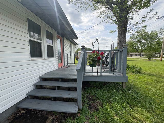 631 E Castleberry Street, Piggott, AR 72454