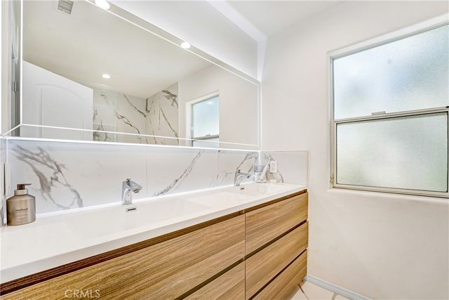 10025 Topanga Canyon 109, Chatsworth, CA 91311