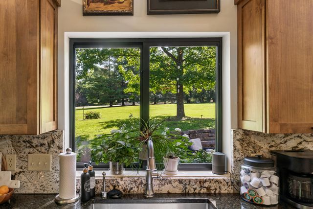 4550 E Bannister Road, Springfield, MO 65809
