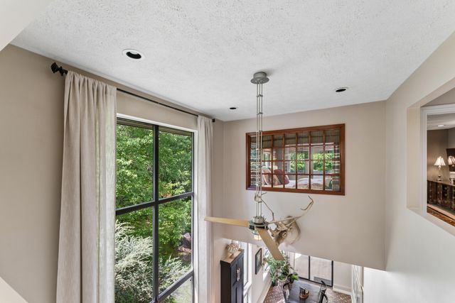 4550 E Bannister Road, Springfield, MO 65809