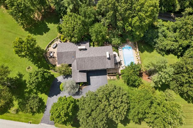 4550 E Bannister Road, Springfield, MO 65809