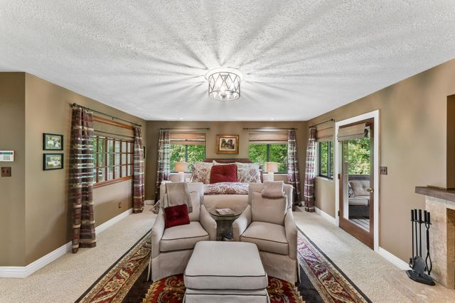 4550 E Bannister Road, Springfield, MO 65809