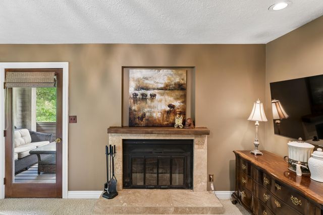 4550 E Bannister Road, Springfield, MO 65809