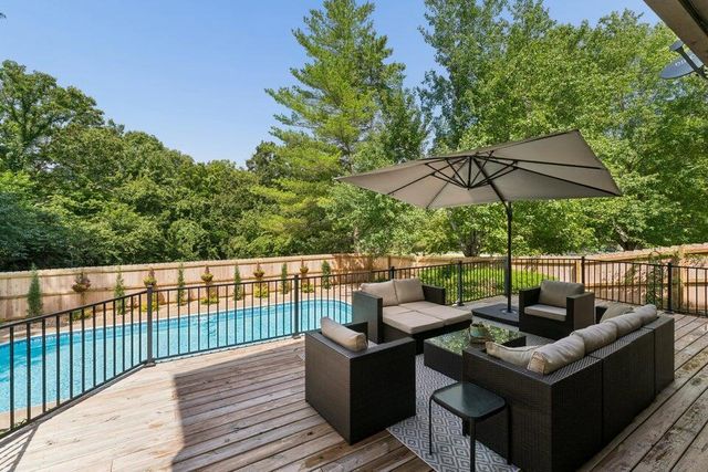 4550 E Bannister Road, Springfield, MO 65809