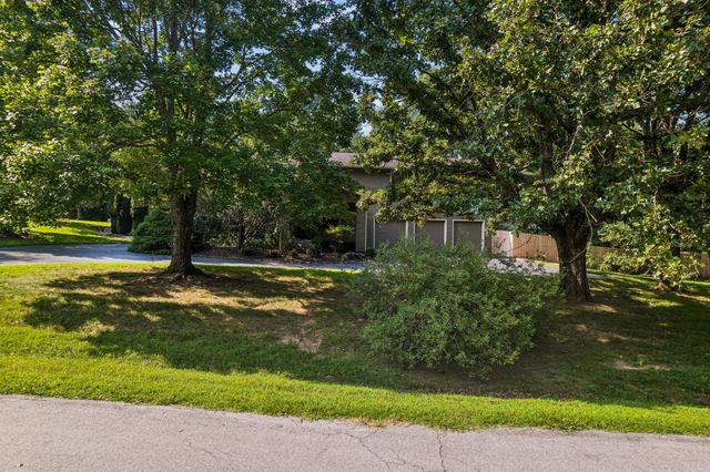 4550 E Bannister Road, Springfield, MO 65809