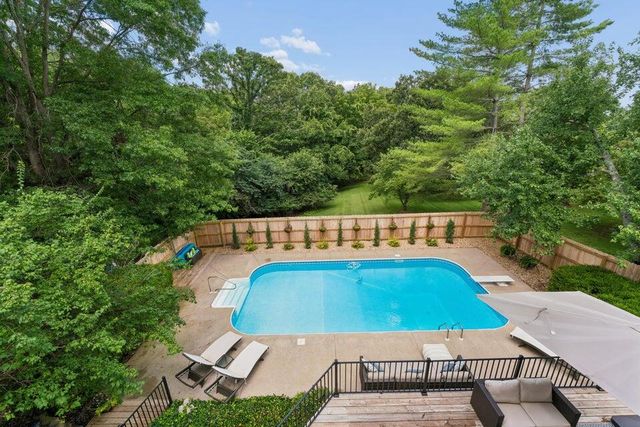 4550 E Bannister Road, Springfield, MO 65809