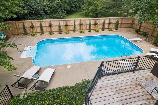 4550 E Bannister Road, Springfield, MO 65809