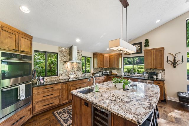 4550 E Bannister Road, Springfield, MO 65809