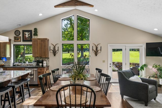 4550 E Bannister Road, Springfield, MO 65809