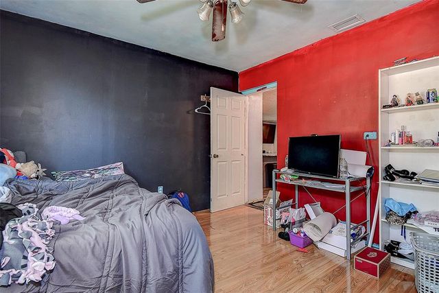 15204 WESTMINISTER AVENUE, Clearwater, FL 33760