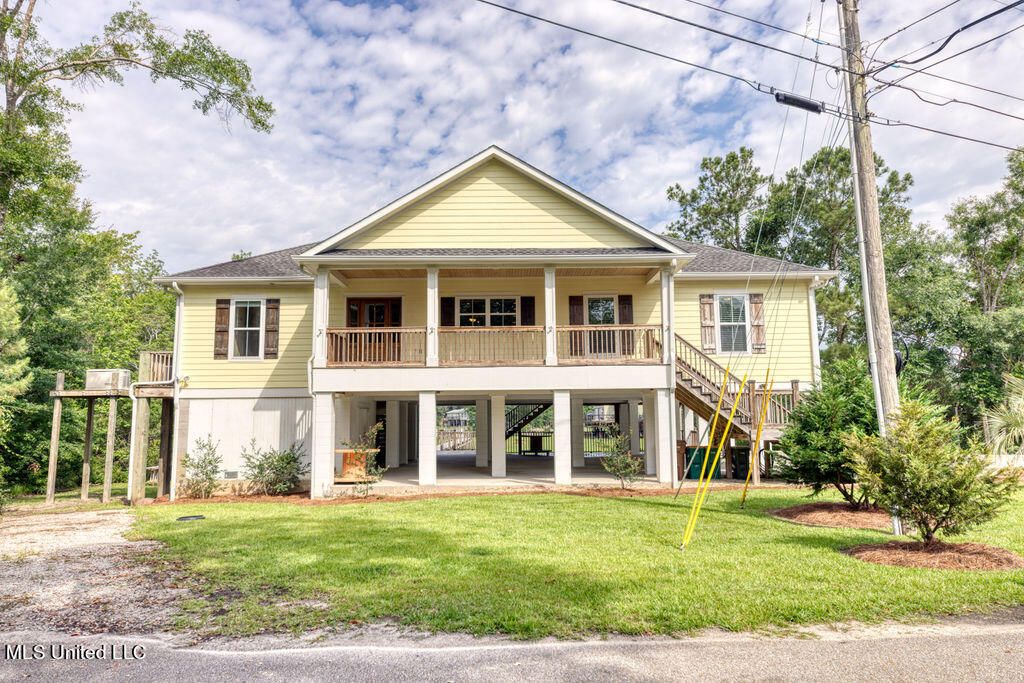 12039 Carls Cove, Biloxi, MS 39532