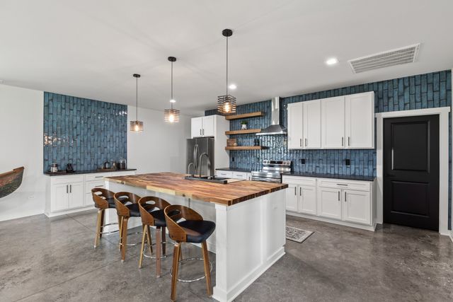 7909 Bill Moss Rd, White House, TN 37188