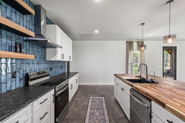 7909 Bill Moss Rd, White House, TN 37188