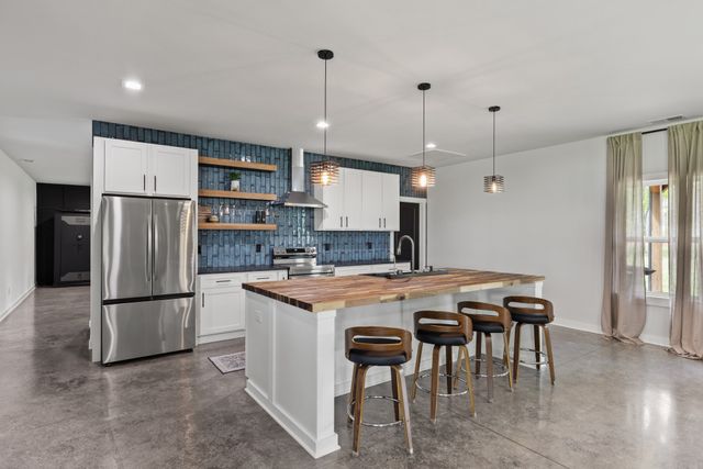 7909 Bill Moss Rd, White House, TN 37188