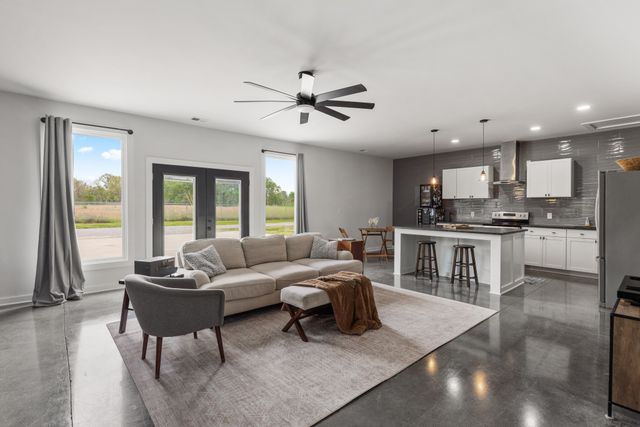 7909 Bill Moss Rd, White House, TN 37188