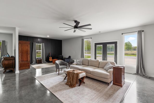 7909 Bill Moss Rd, White House, TN 37188