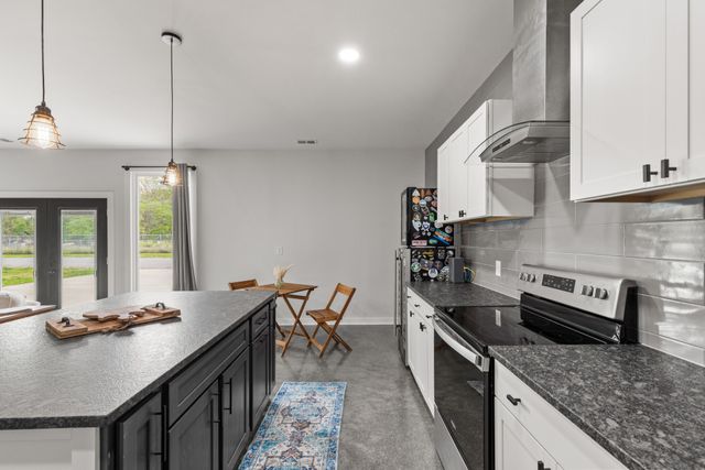 7909 Bill Moss Rd, White House, TN 37188